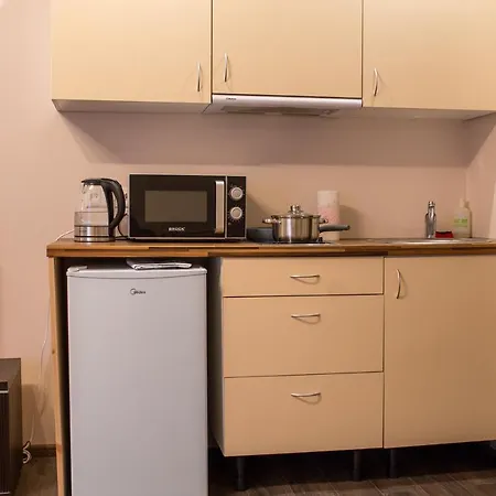 Enjoy Easy Living In Cozy Apt With Free Parking *